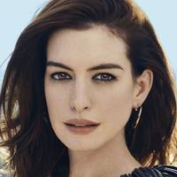 Anne Hathaway Nude