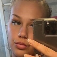 ava.busty10 Nude