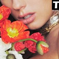 Charlotte McKinney Nude