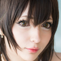 Eclaire Nude