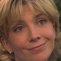 Elizabeth James Nude