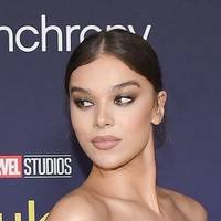 Hailee Steinfeld Nude