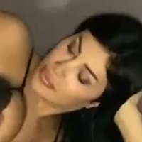Heves Güzel Nude