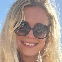 Jetting Julia Nude