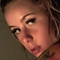 Kylie Screams Nude