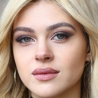 Nicola Peltz Nude
