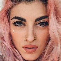 Roshelle Nude
