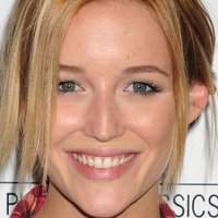 Sarah Dumont Nude