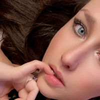 Savanah Roses Nude