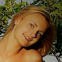 Tais Nude