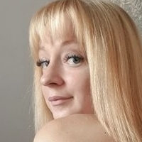 Viioletskys Nude