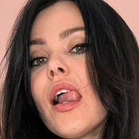 Vikki Blows Nude