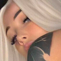 Willow Lay Nude