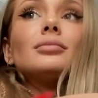 Yveline Nude